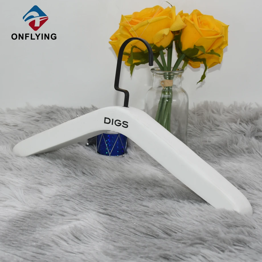 Lady's Wooden Clothes Hangers Supplier
