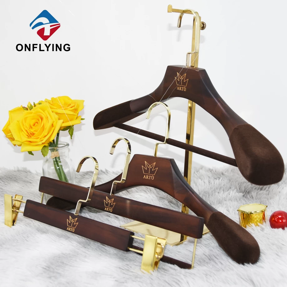China Best Quality Modern Design Fashion Wooden Hangers for Clothes China Supplier manufacturer