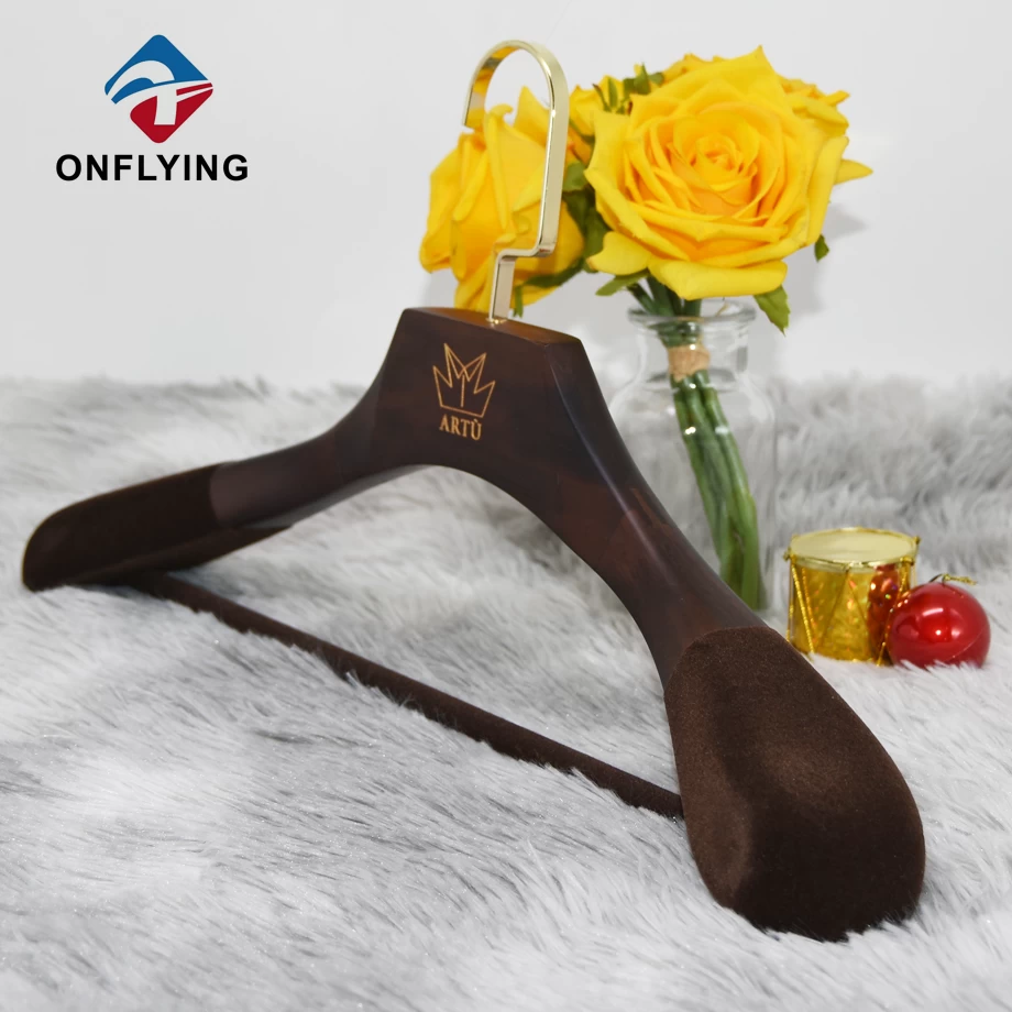 China High-End Modern Custom Brown Heavy Duty Luxury Wooden Hangers China Factory manufacturer