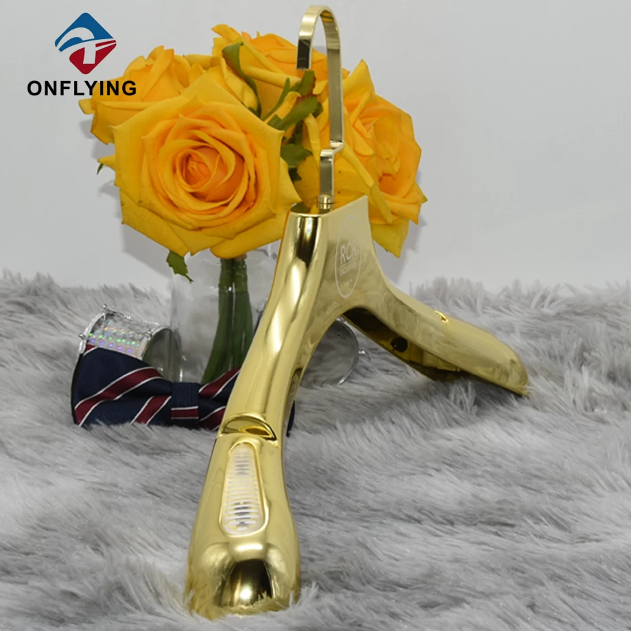 Plastic Hanger for Closet Manufacturer