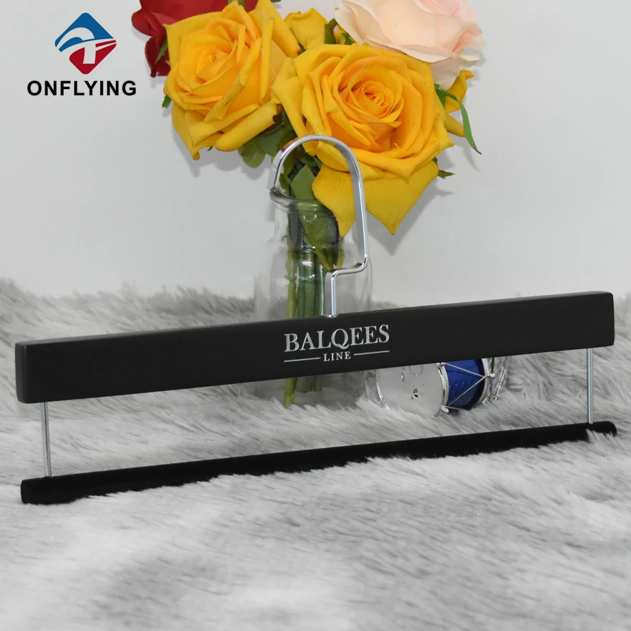 Durable Wooden Hanger Set Manufacturer