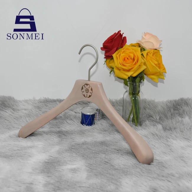 Beech Wooden Hanger With Logo Factory