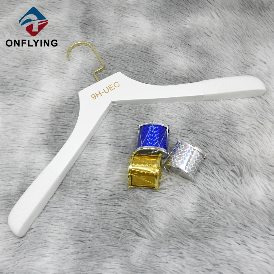 Wooden Clothes Hanger Supplier