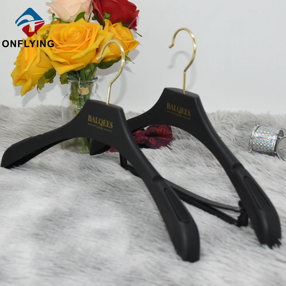 Custom Plastic Hangers for Clothes Manufacturer