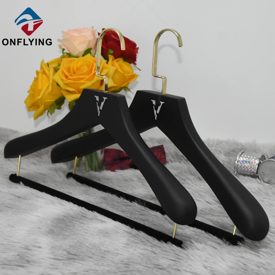 Custom Wood Hangers Factory