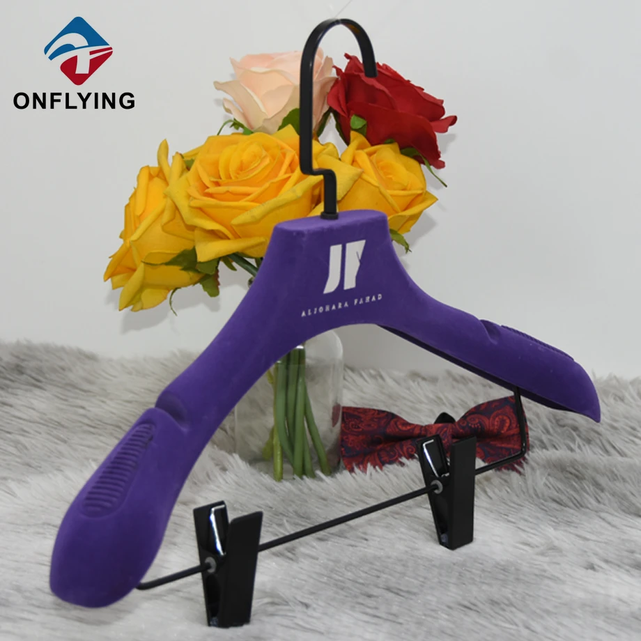Velvet Skirt Hanger Manufacturer