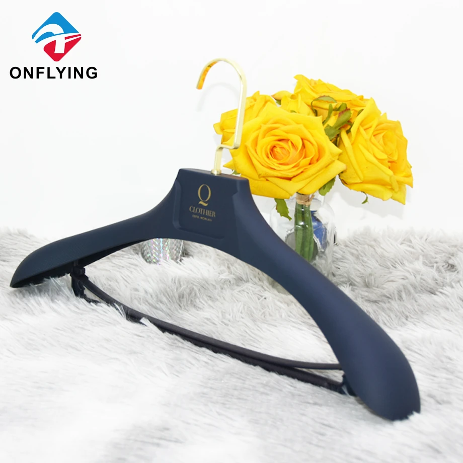 Plastic Coat Hanger Manufacturer