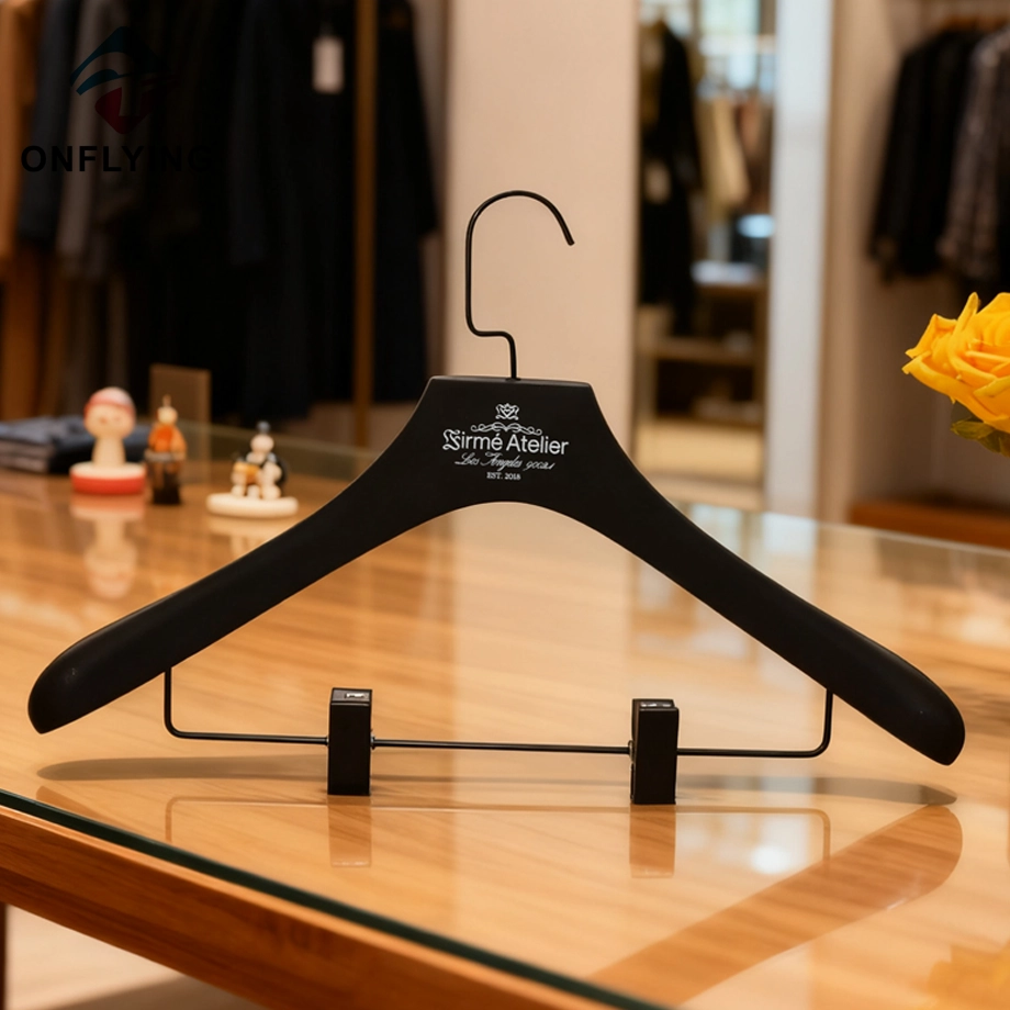 Black Hangers for Ladies Manufacturer