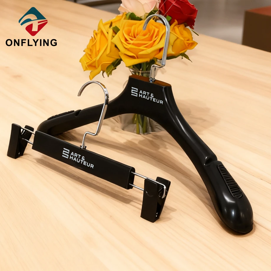 Plastic Hanger Set Manufacturer