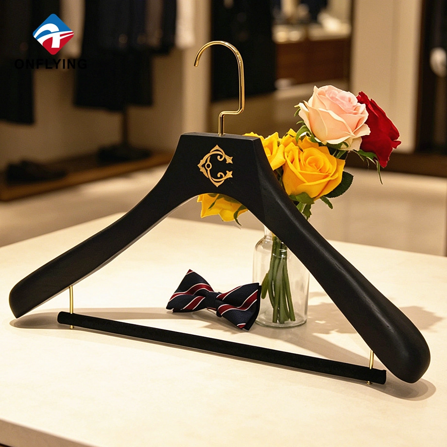 High quality Suit Boutique Hanger manufacturer