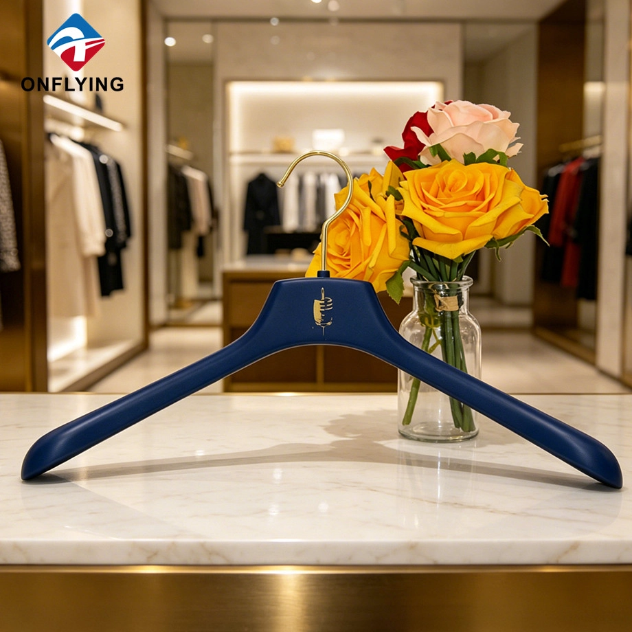 China ABS Plastic Jacket Hanger