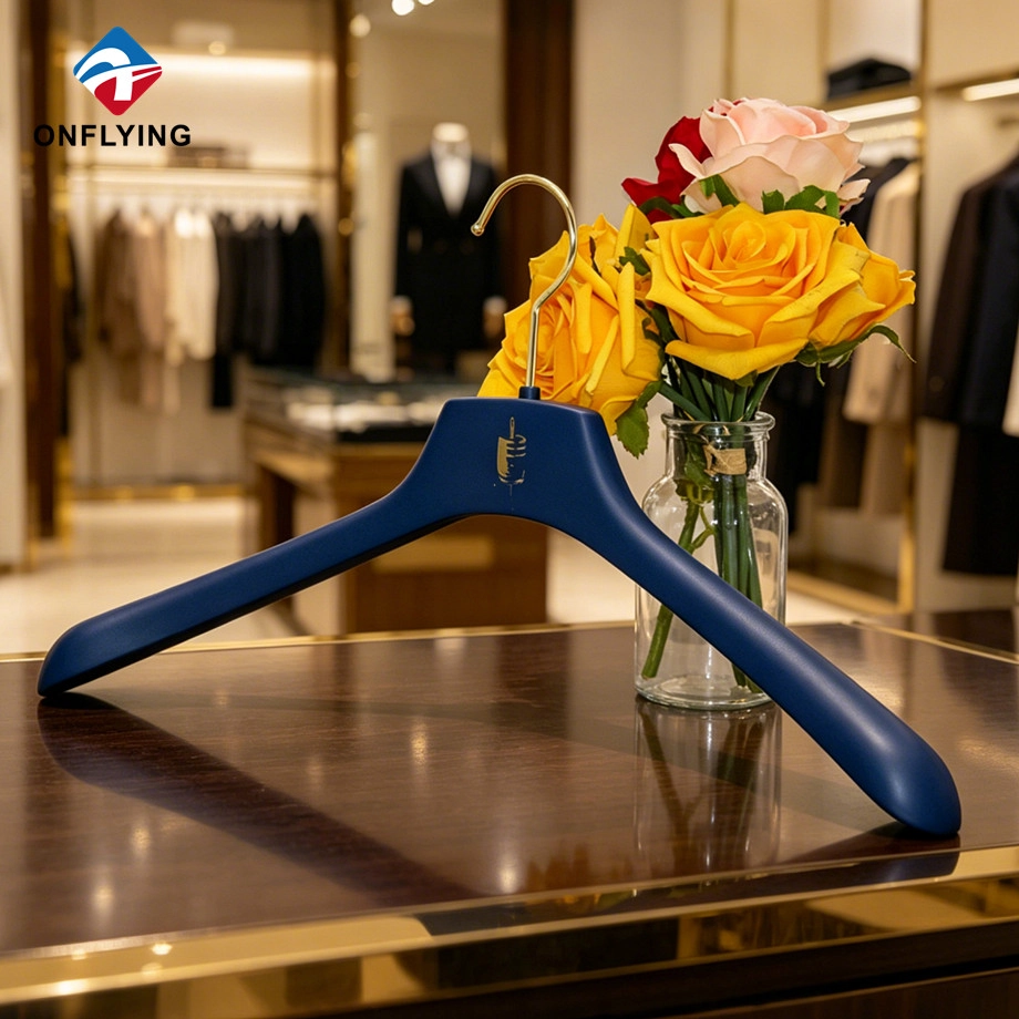 China ABS Plastic Jacket Hanger