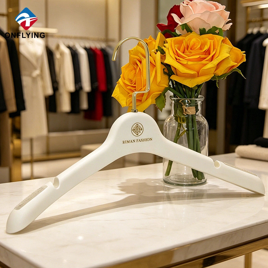 Plastic Dress Hanger manufacturer