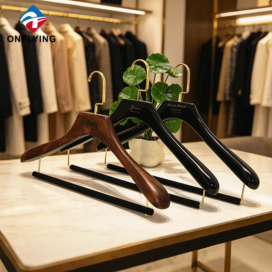 China Clothes Wooden Hanger Set