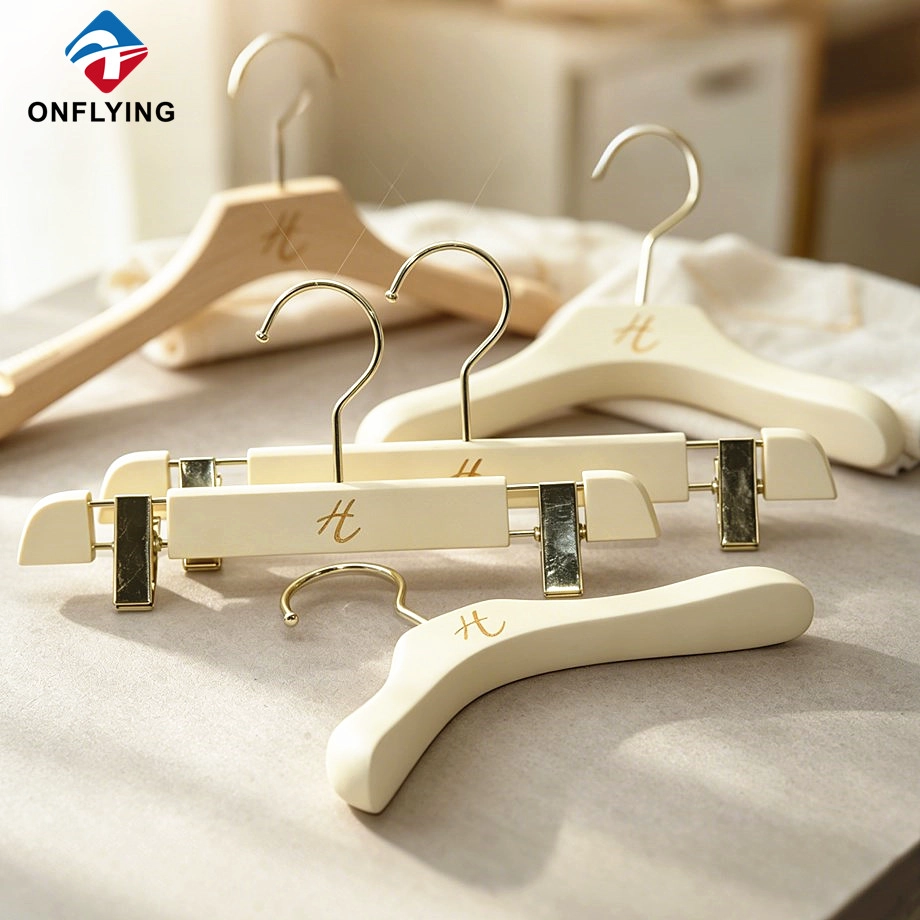 China High-quality Luxury Baby Boutique Custom logo Solid Wooden Kid Hanger Set Manufacturer China manufacturer