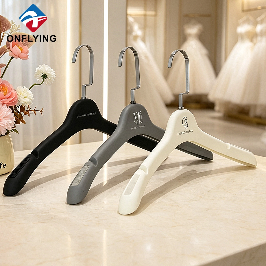 China Rubber Coated Hanger Set