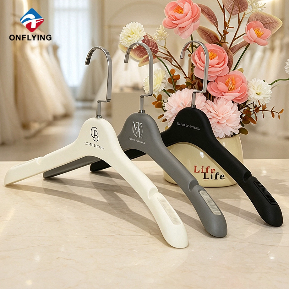 China Rubber Coated Hanger Set