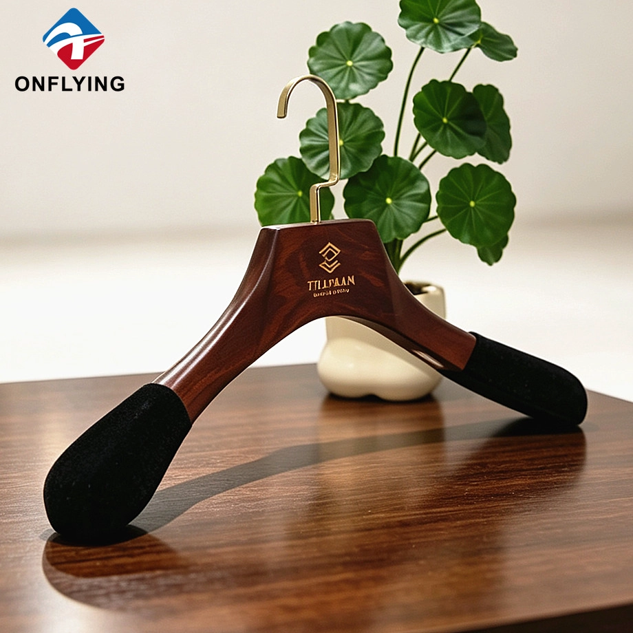Wooden Coat Hanger Set factory
