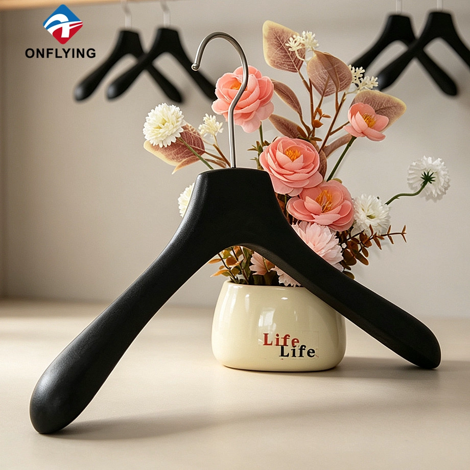 High quality Solid Resin Hanger manufacturer
