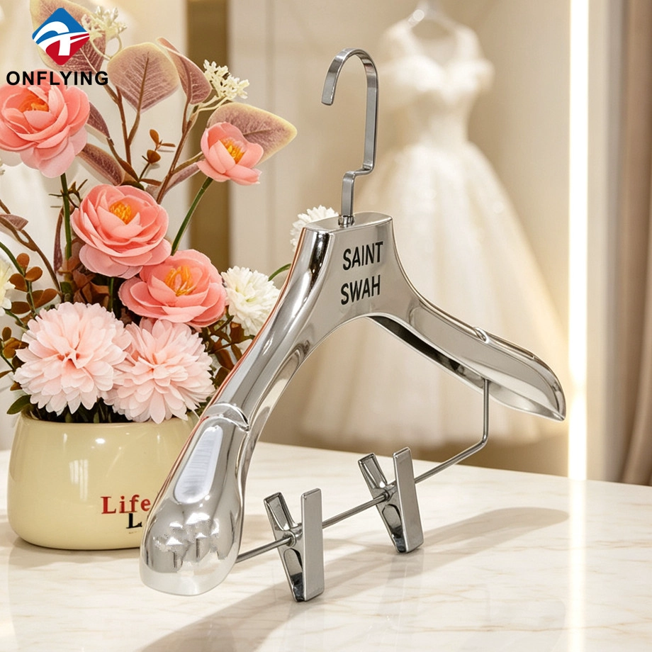 China Electroplated Skirt Hanger