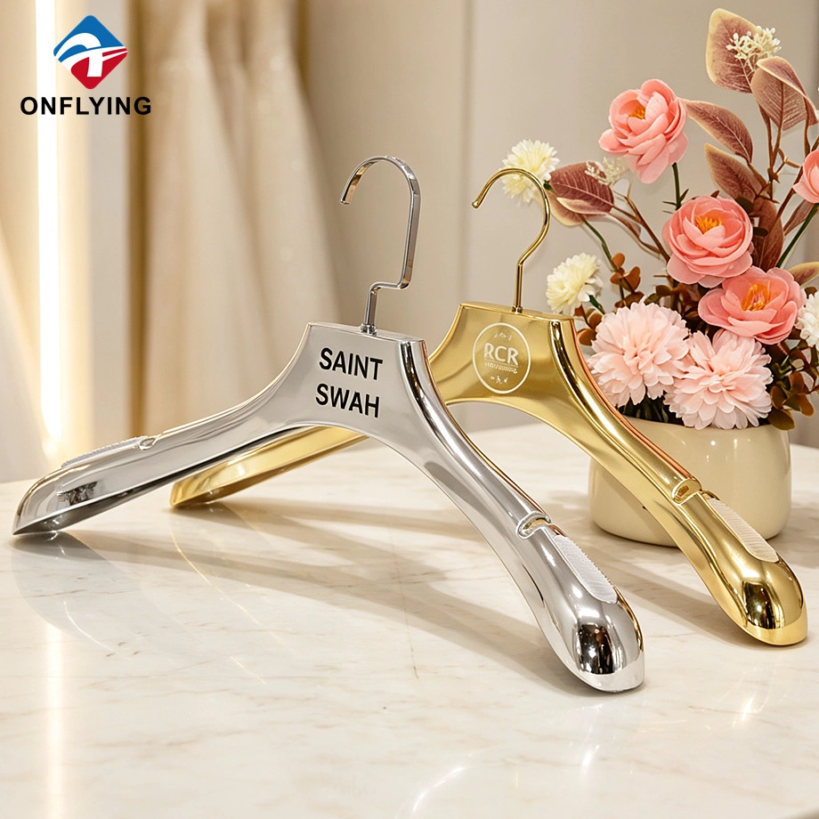 China Exquisite Premium Shoulder Bright Colored Glossy Electroplated Luxury Hanger Set Factory China manufacturer
