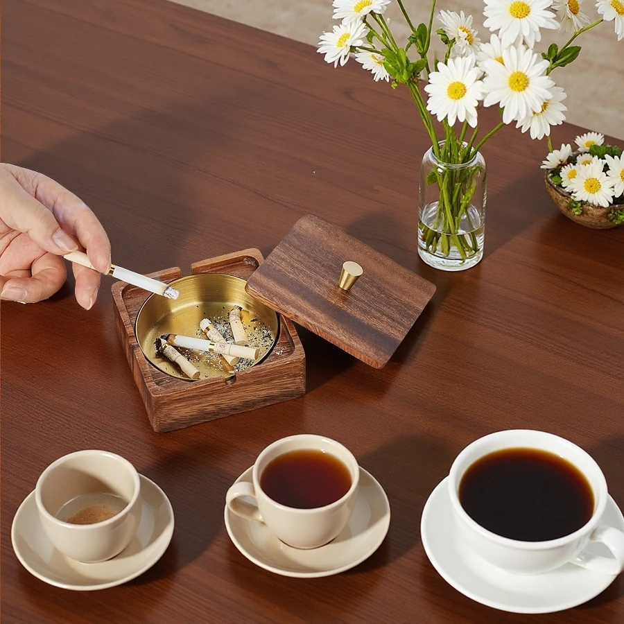 Wholesale Durable Walnut Ashtray with Lid and Stainless Steel Lining, Suitable for Hotel, Home and Office