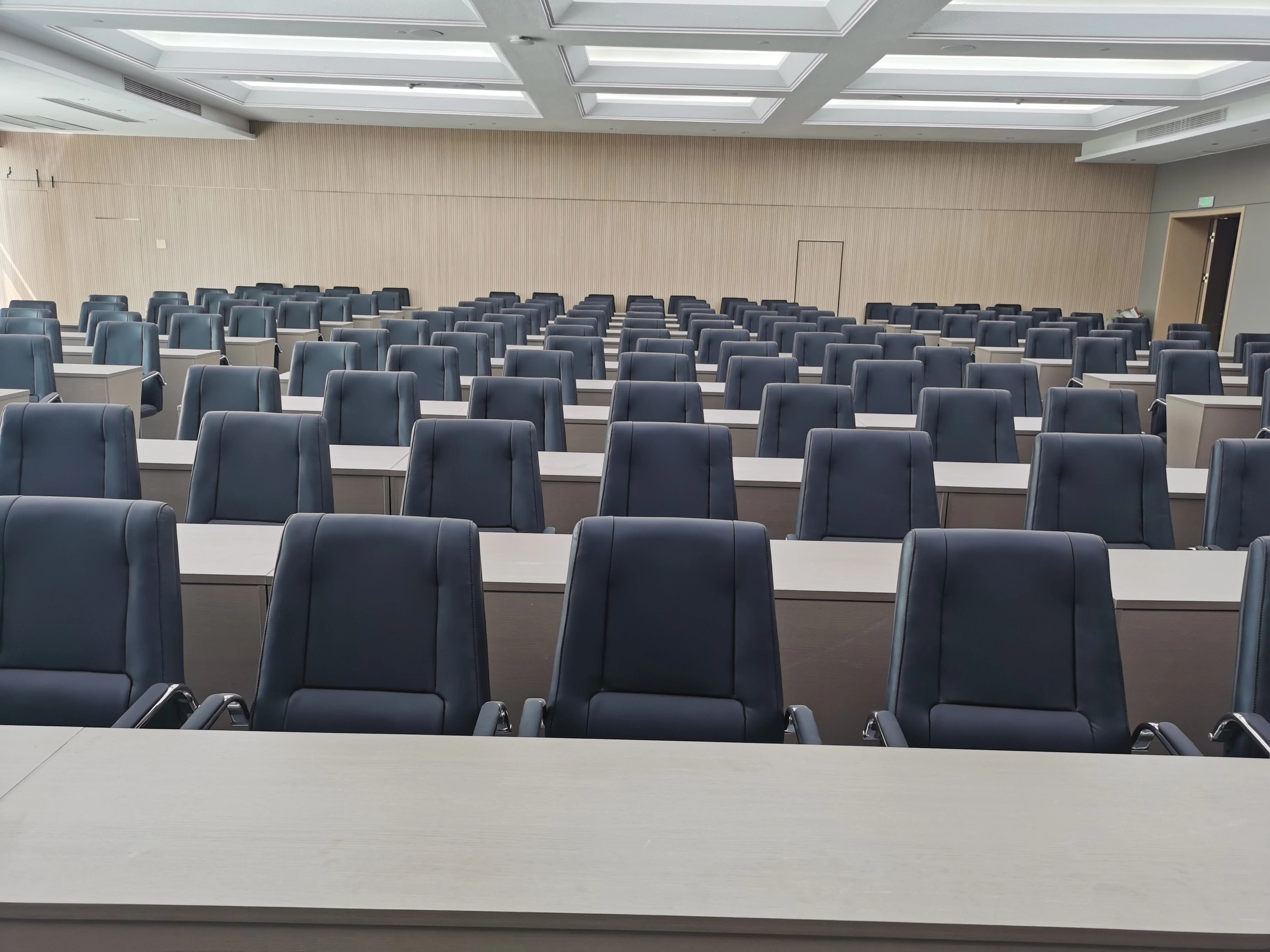 Fallstudie: Bereitstellung erstklassiger Sitzlösungen für eine globale Unternehmenszentrale