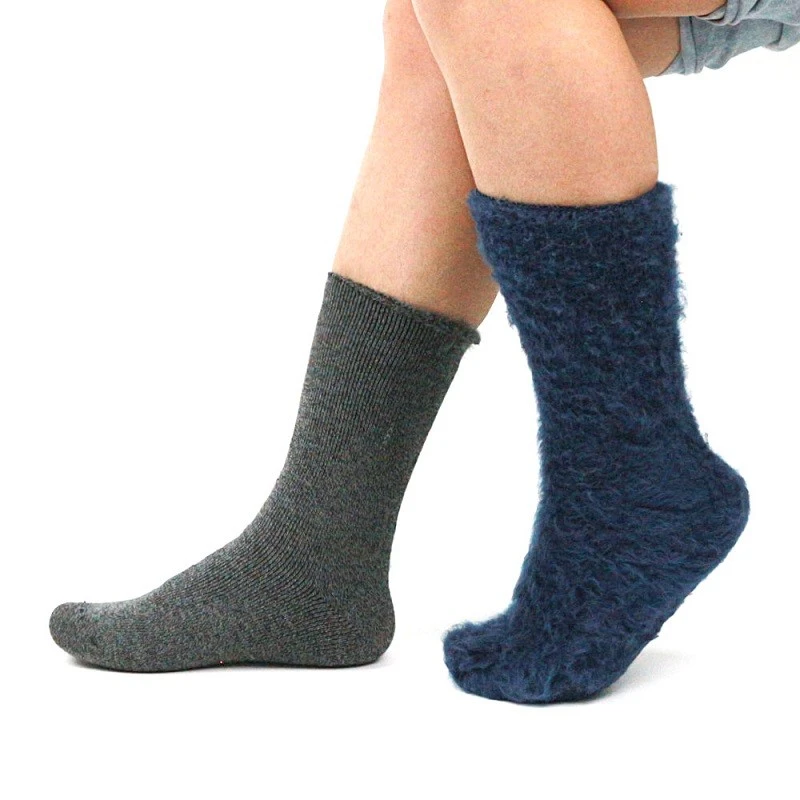 China Custom winter mid-tube warm plush slipper socks, microfiber home sleeping comfort socks wholesale manufacturer