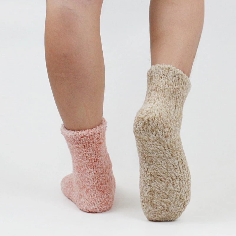 China Custom One-Size Women's Plush, Non-Slip, Breathable Mid-Cut Socks Factory Wholesale manufacturer