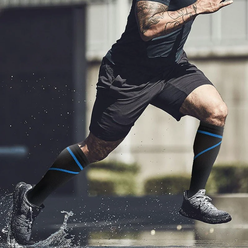 China Customized Knee High 20-30mmHg Circulation Support Sports Compression Socks Wholesale manufacturer