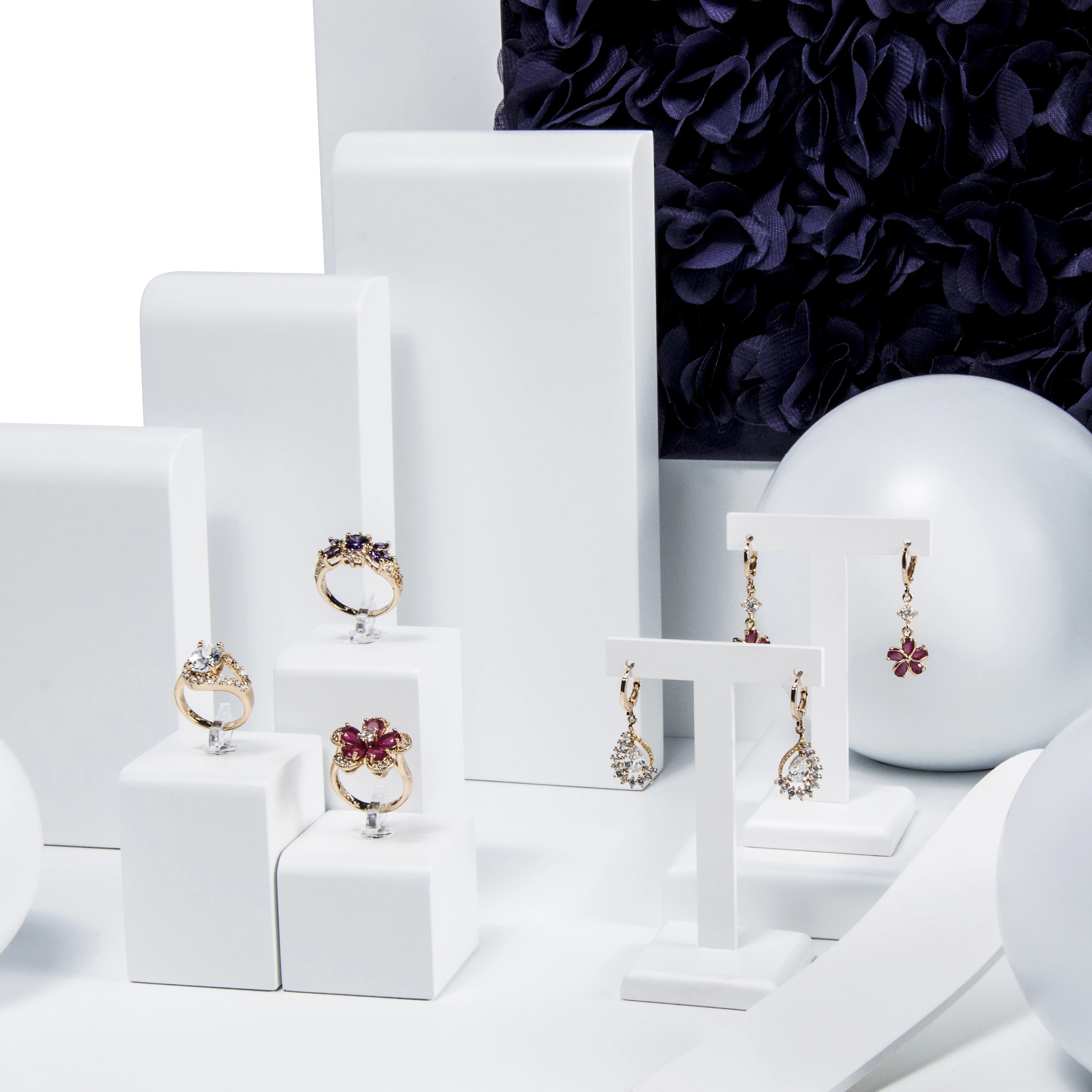 luxury finish wooden jewelry display set white lacquer painting jewelry display stand holder window showcase display set