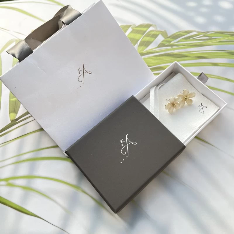 Yadao popular drawer paper box jewelry packaging box with pouch and pad inside
