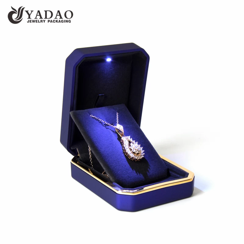 China Custom Matt Lights Custom Led Ring Box Jewelry Box Set manufacturer