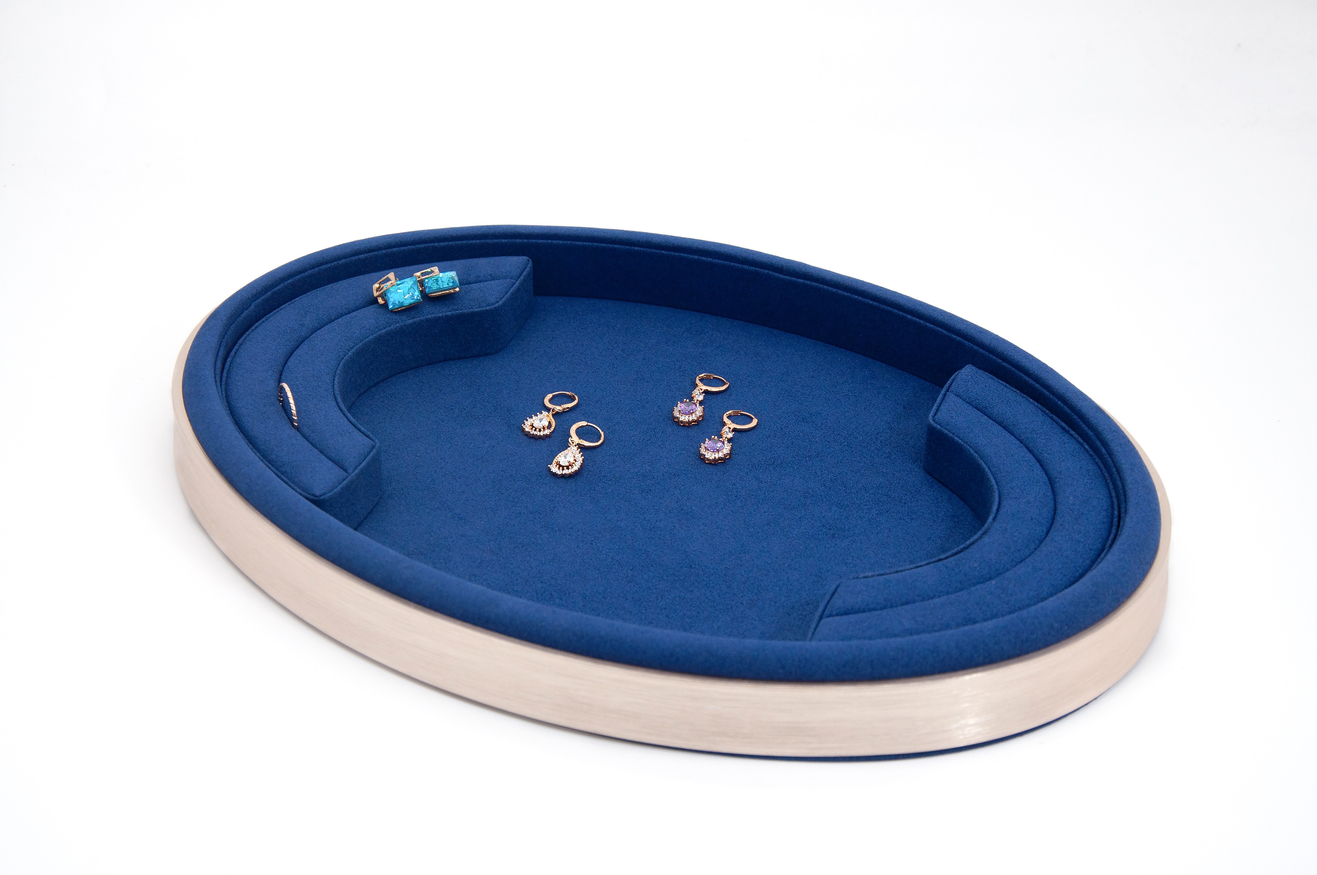 China Exquisite Oval Jewelry Ring and Earring Tray With Metal Button and Microfibre Pad Supplier manufacturer