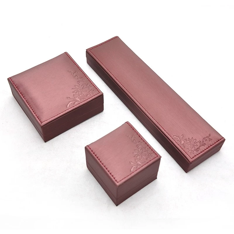 China Factory Custom Logo Wood Packaging Edge Stitching Jewelry Box Elegant Bracelet Box manufacturer