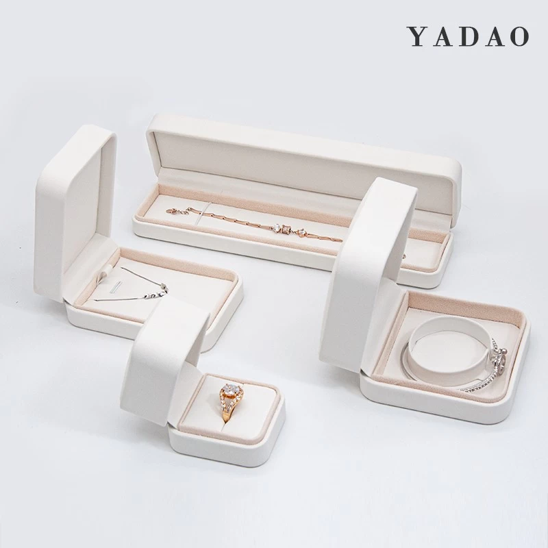 China High-ed white leather jewelry box set with ring earring necklace bangle bracelet box manufacturer