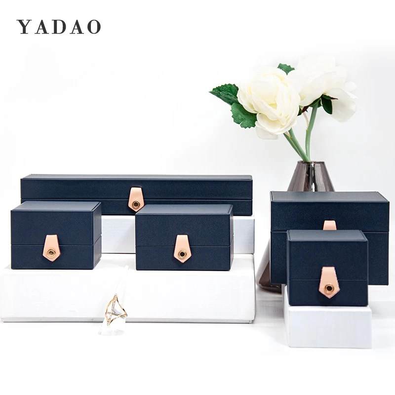 China Luxury leather material jewelry box with buckle for wholesale manufacturer