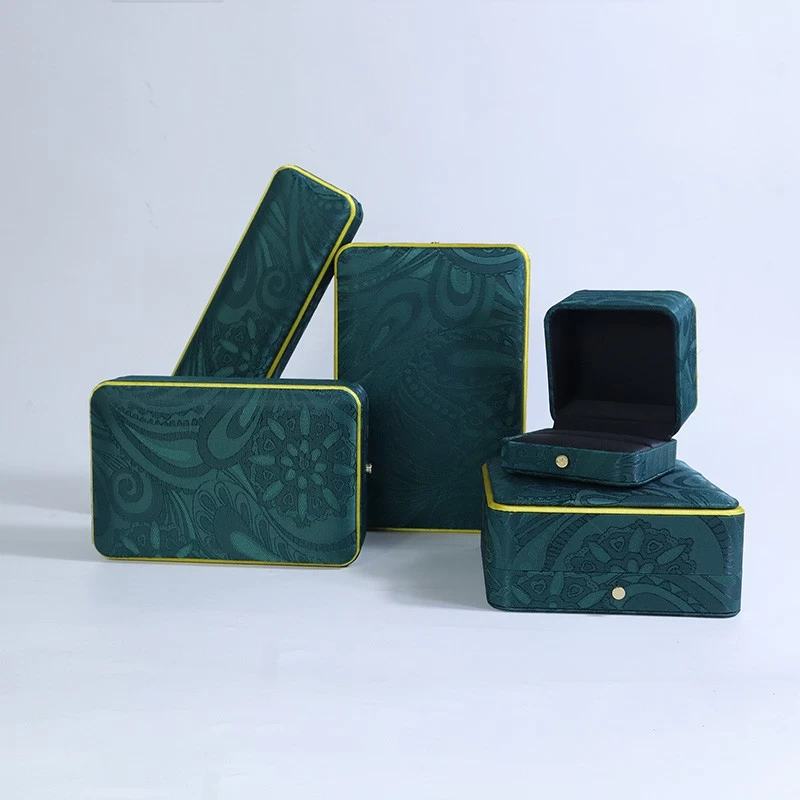 China High-ed New design Custom high quality green silk box set  for jewelry packaging manufacturer