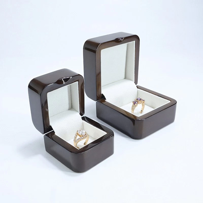 China Hot sale wooden new design box free custom color logo design for jewelry packaging display manufacturer