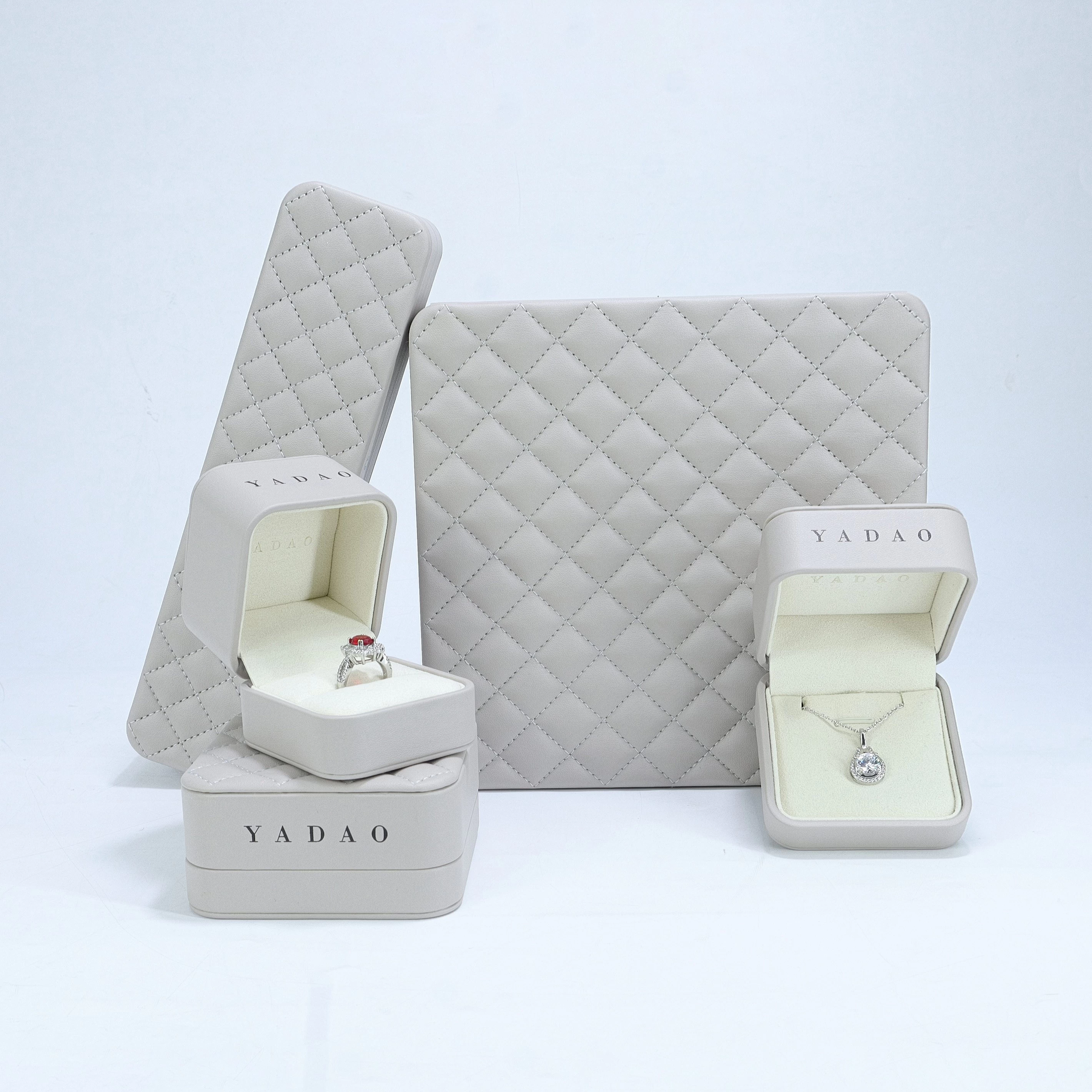China New Design Leather Jewelry Box Plastic Packaging for Ring Earrings Necklace Box manufacturer