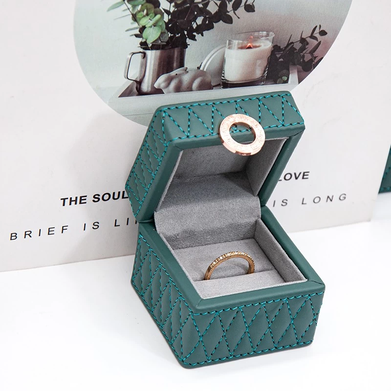 luxury green Chirstmas theme diamond jewellery packaging stiching style box set 