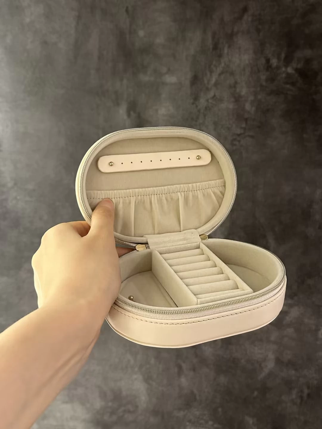 Minimalist fashion jewelry cases prettty case for gifts custom color size logo