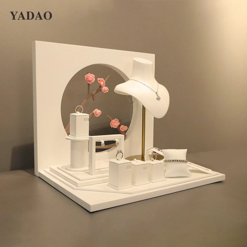 Plum blossom pattern Chinese style jewelry display set new style white custom design