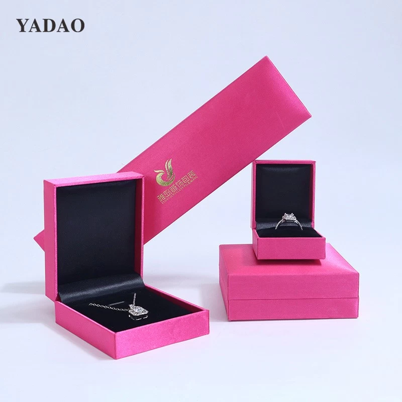 Pink shell with black lining filp style jewelry box Straight edge and right angle design jewel box