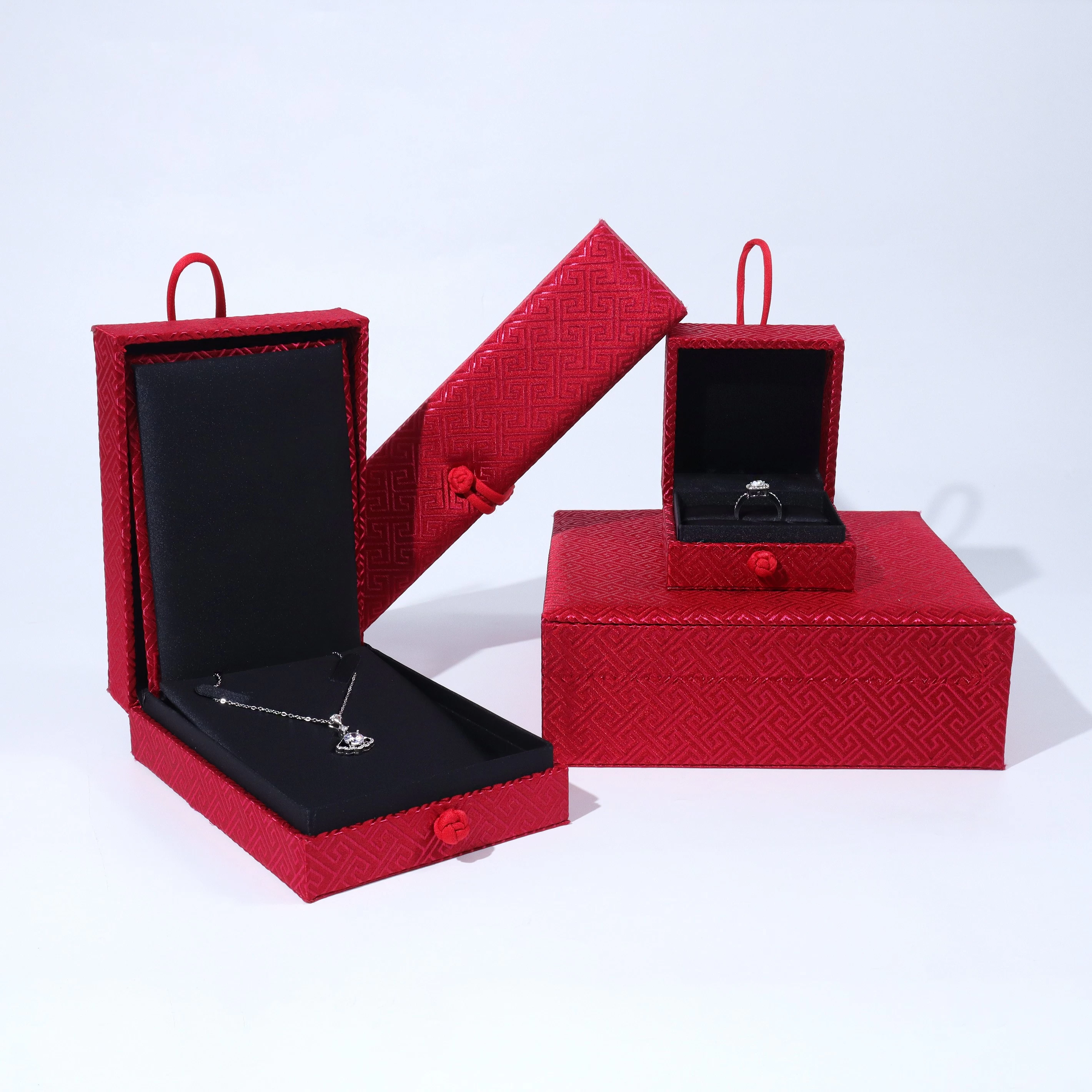 Red custom color fabric flip classic jewelry box Lucky festive ceremony gold diamond jewelry boxes set