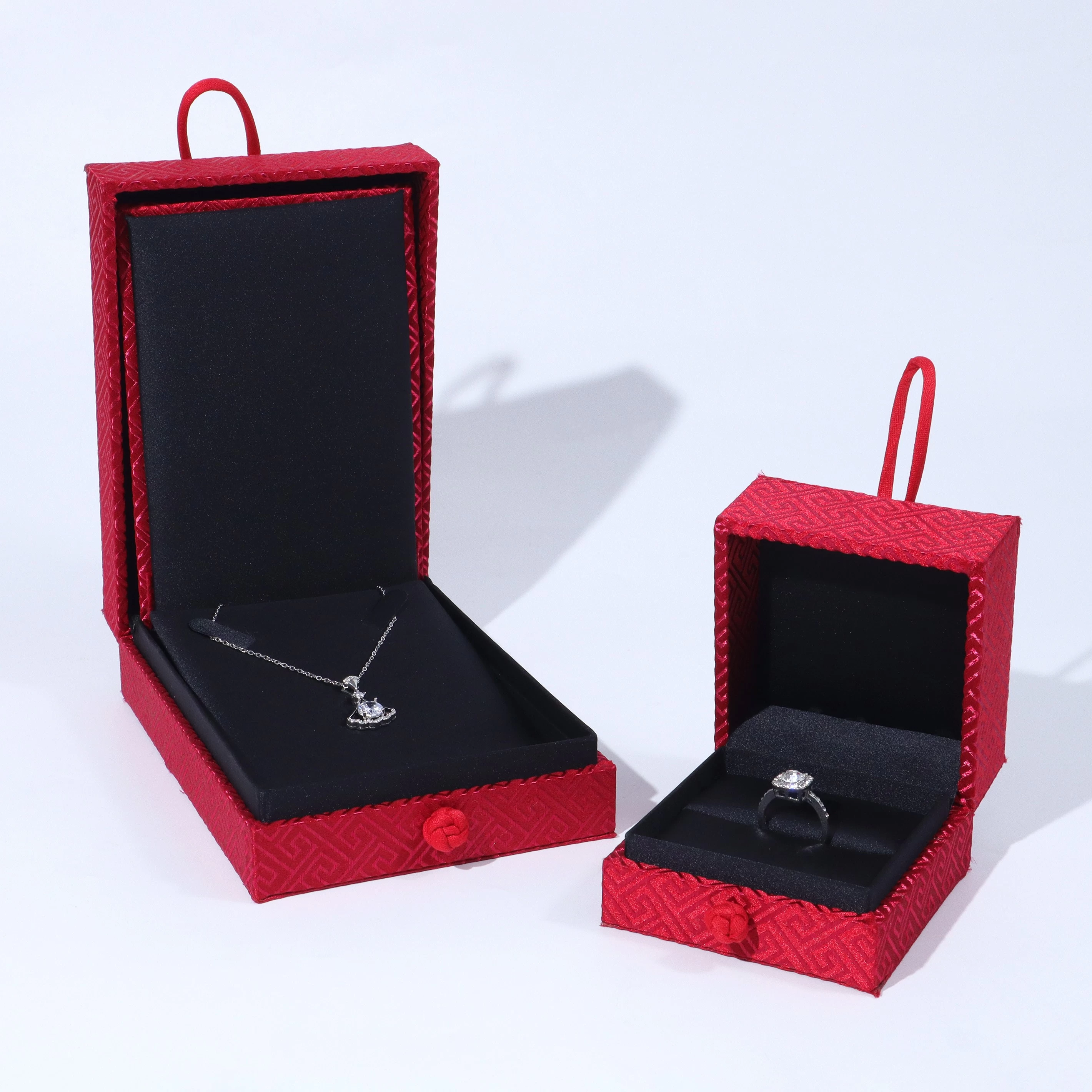 Red custom color fabric flip classic jewelry box Lucky festive ceremony gold diamond jewelry boxes set