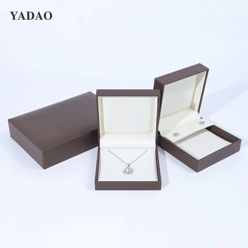 Cost-efficient brown jewelry box set Hot-sell style flip box Onlineshopping jewelry package supplier
