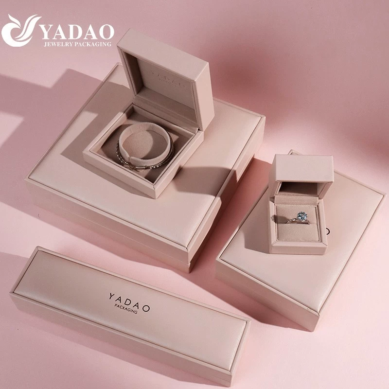 China Pink pu leather classic style accessory ring necklace jewelry packaging plastic box manufacturer