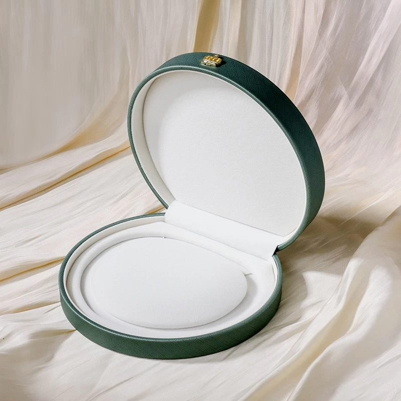 Green leather oval high-end pearl jewelry button design fashion premium packaging
