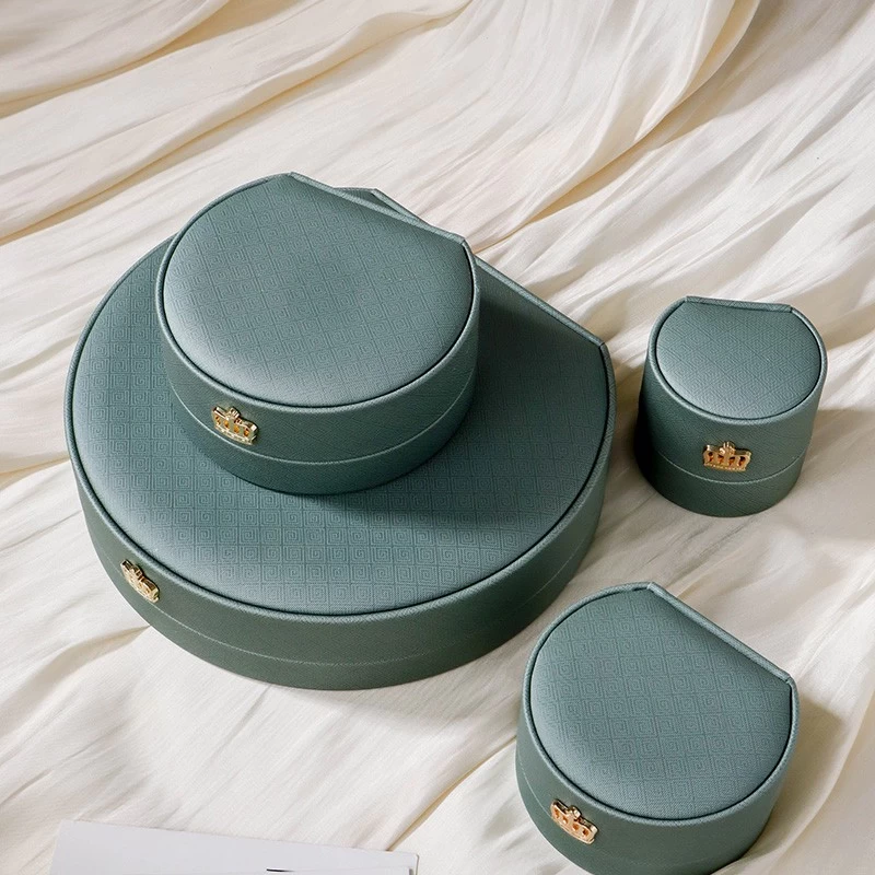 Green leather oval high-end pearl jewelry button design fashion premium packaging